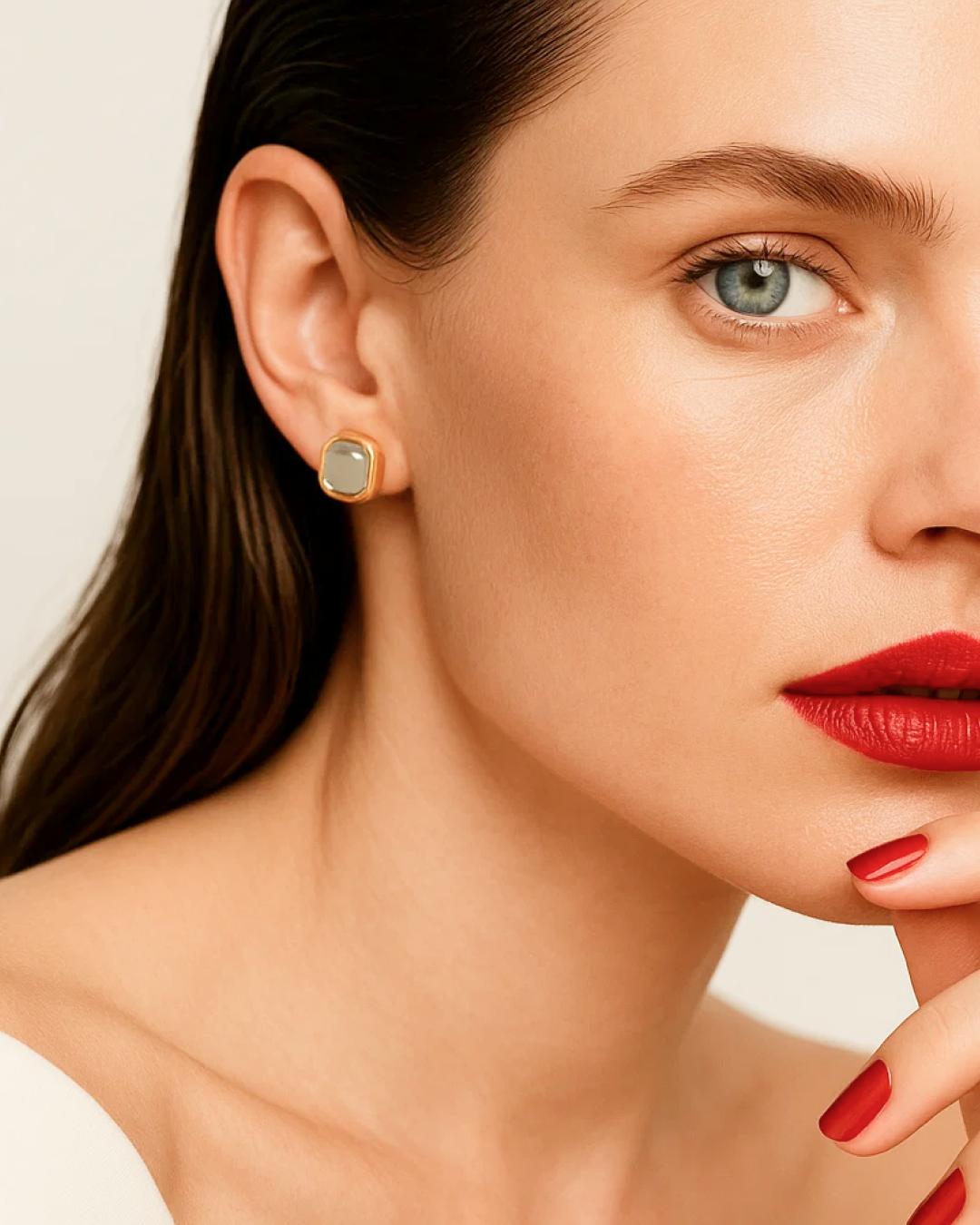 Arianna – Cushion Gem Studs