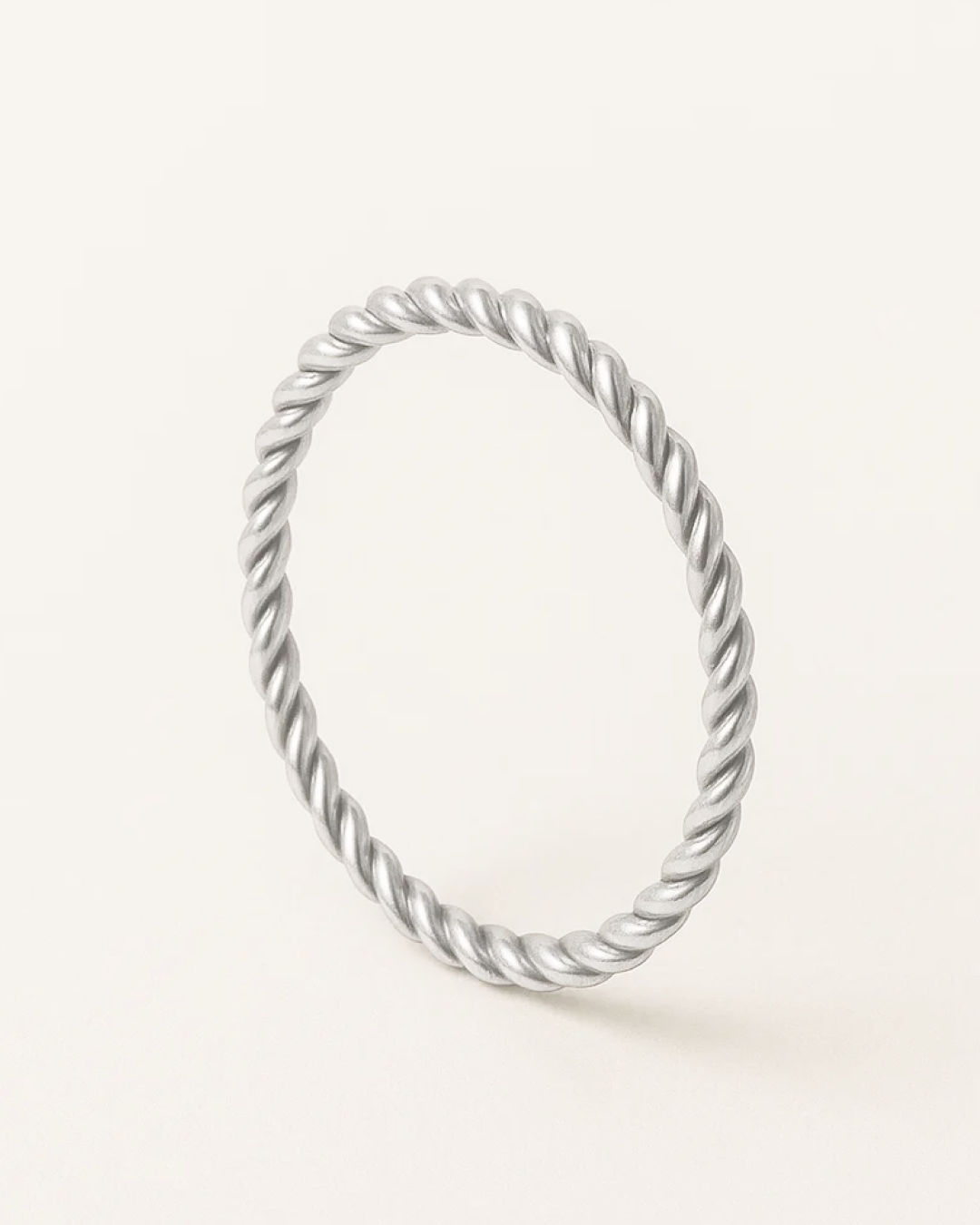 Leni – Delicate Twist Ring