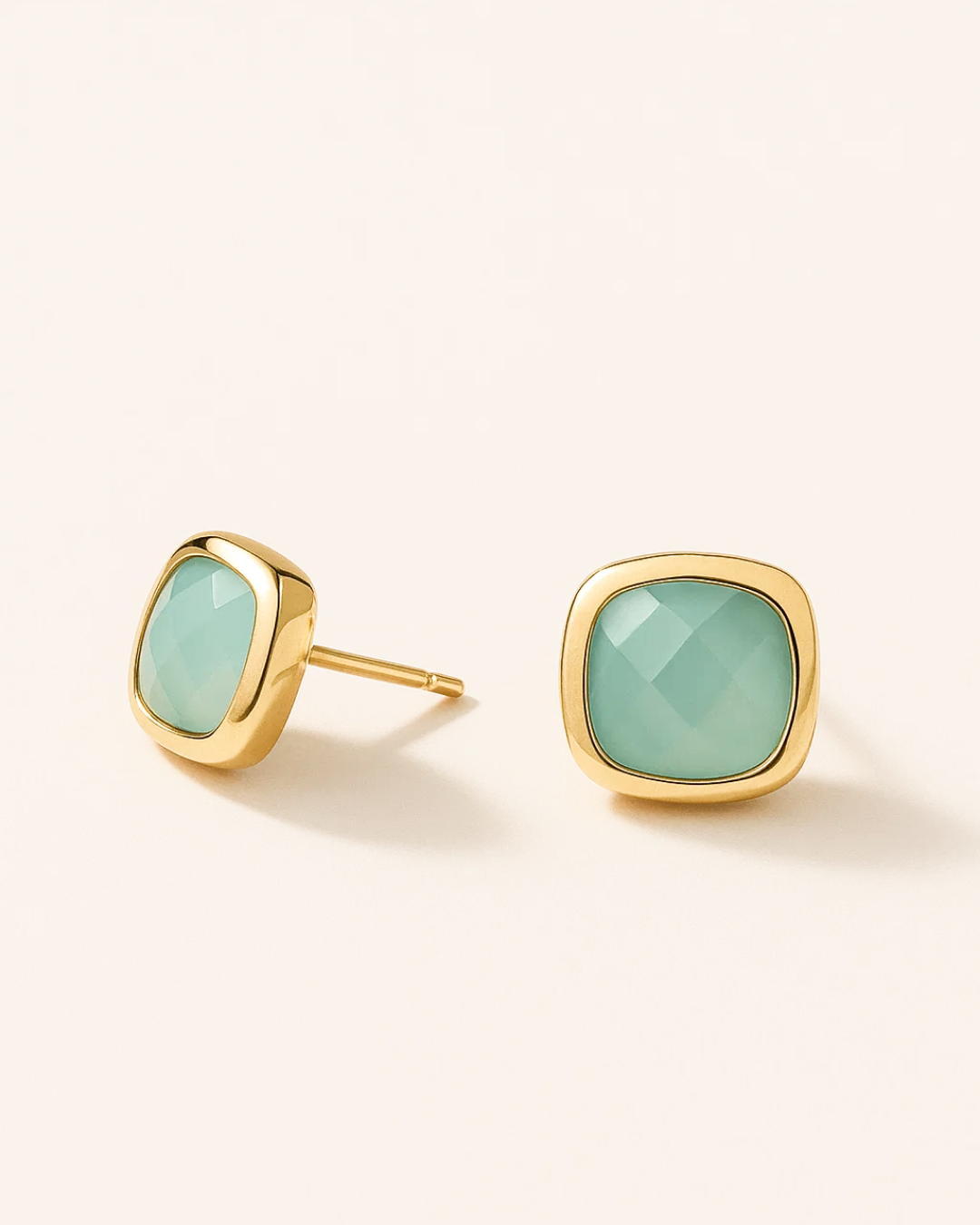 Arianna – Cushion Gem Studs