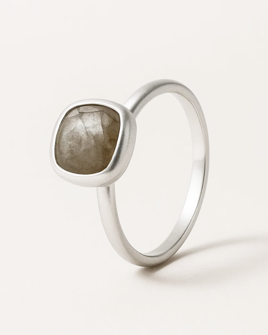 Arianna – Cushion Gem Ring