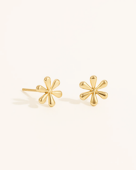 Daisy – Golden Bloom Earrings