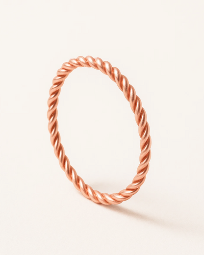 Leni – Delicate Twist Ring