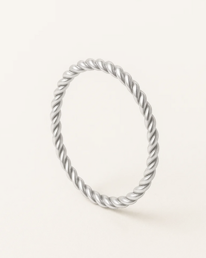 Leni – Delicate Twist Ring