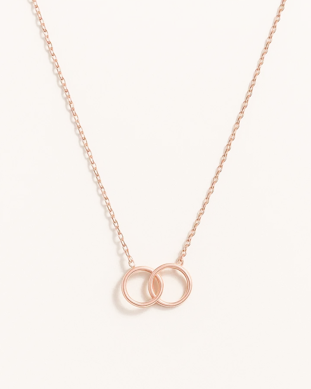 Mary – Elegant Interlocking Circles Necklace